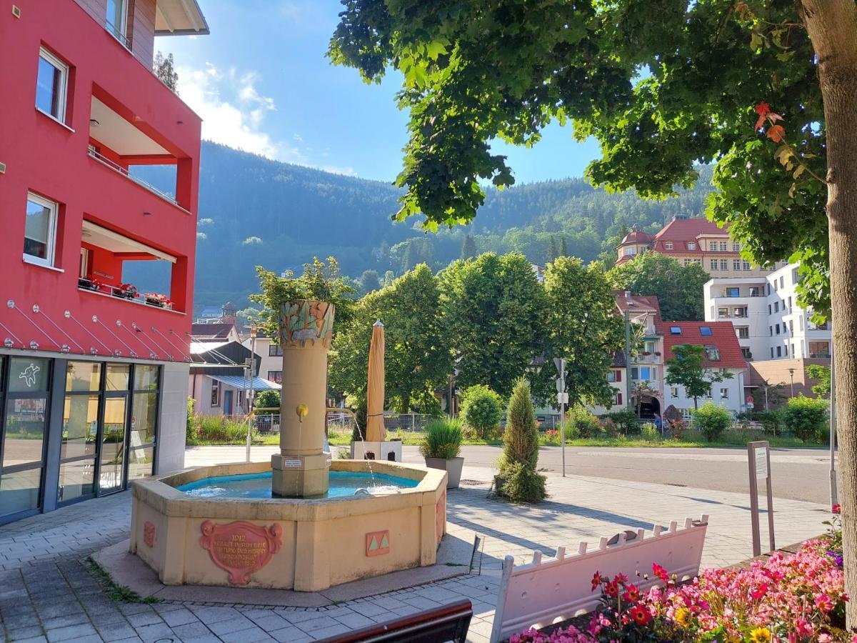 Apartement Am Waldrand Bad Wildbad Exterior foto